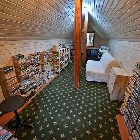 Casa De Vacanta Satic Piatra Craiului La Doi Viermi Esterno foto