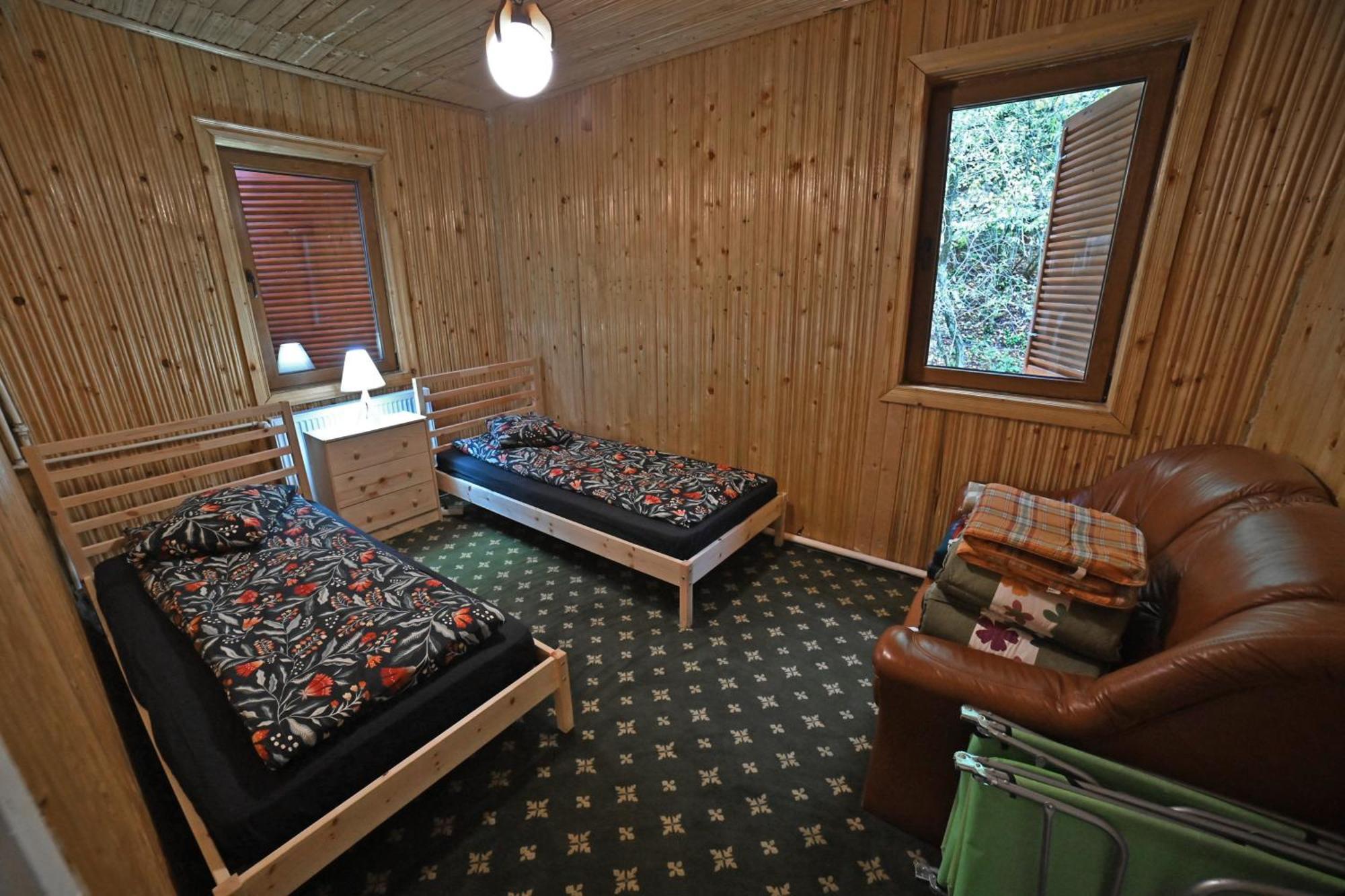 Casa De Vacanta Satic Piatra Craiului La Doi Viermi Esterno foto